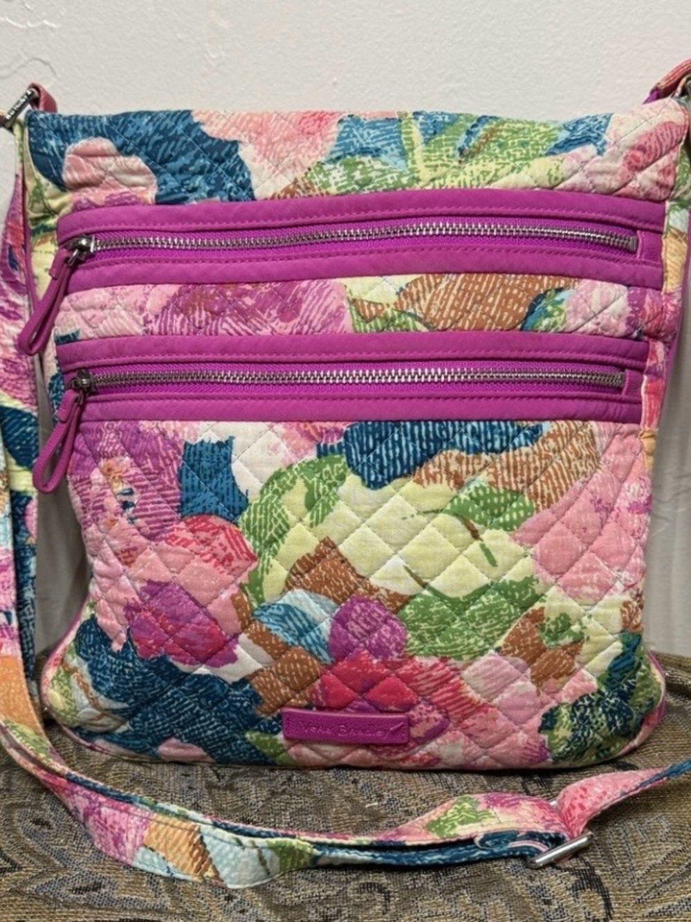 Vera Bradley RETIRED
Superbloom Hipster
Crossbody Bag